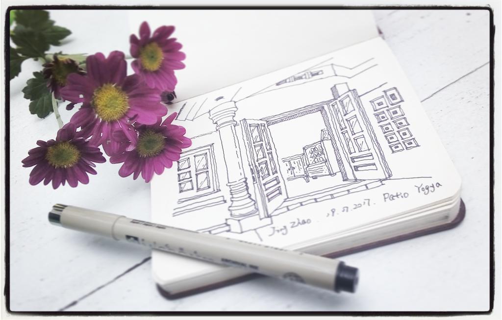 The Patio Yogya Apartment ยอกยาการ์ตา ภายนอก รูปภาพ