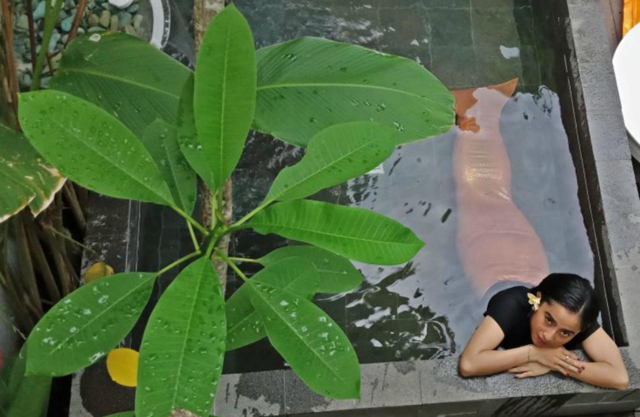 The Patio Yogya Apartment ยอกยาการ์ตา ภายนอก รูปภาพ